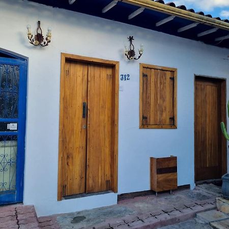Pousada Casa Da Cintia Diamantina Esterno foto